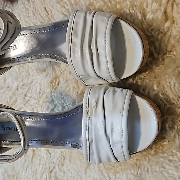 White leather wedge strap heels - Picture 3 of 11